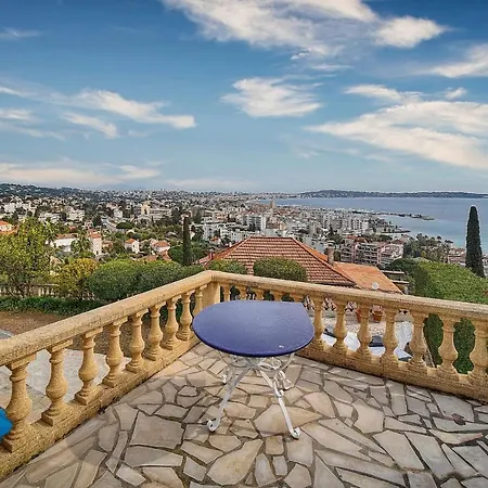 Immogroom- Of 200m2 - Garden - Pool - Sea View - Parking - Wifi 别墅 *